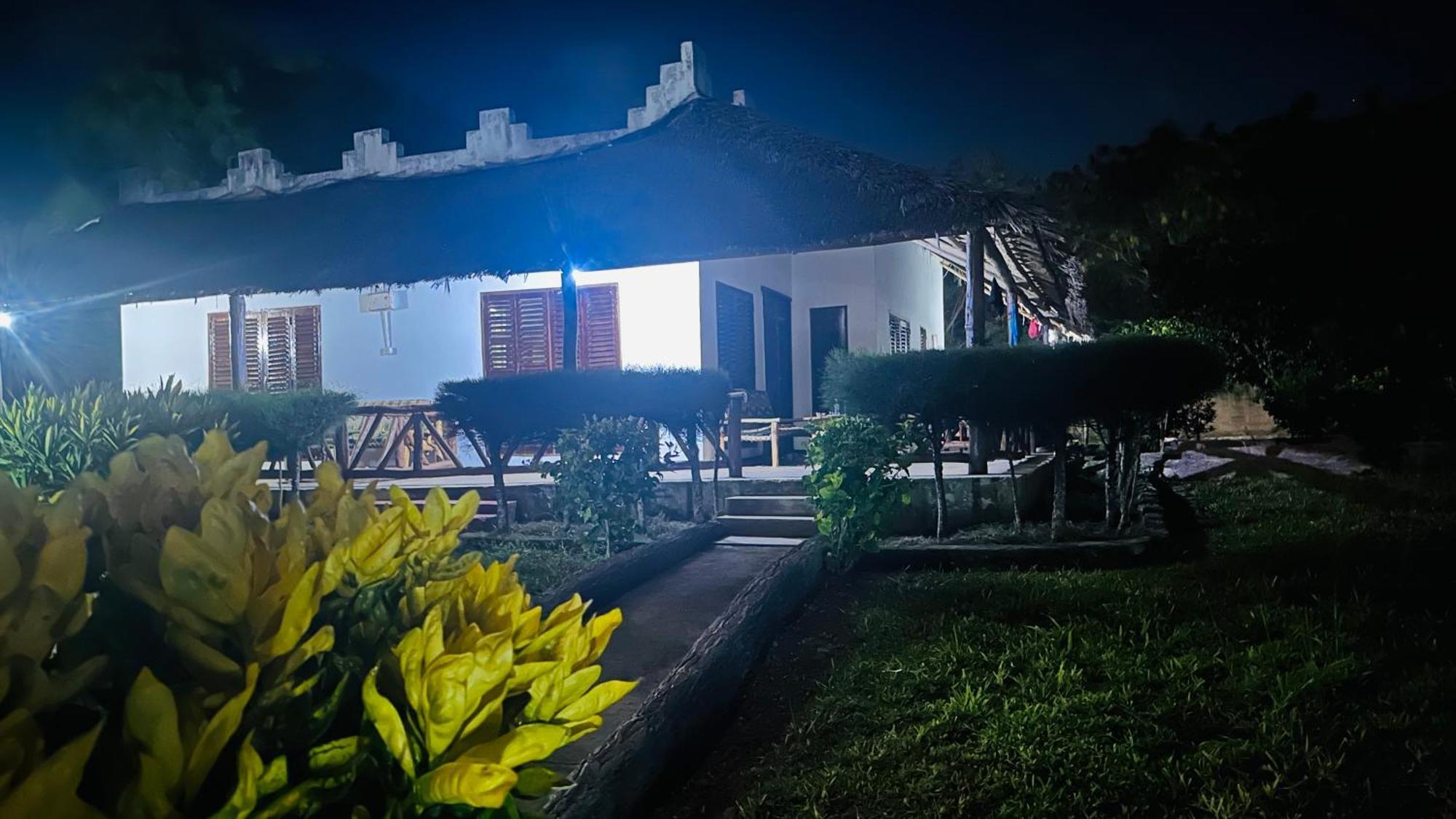 Zanzi Rest Hotell *